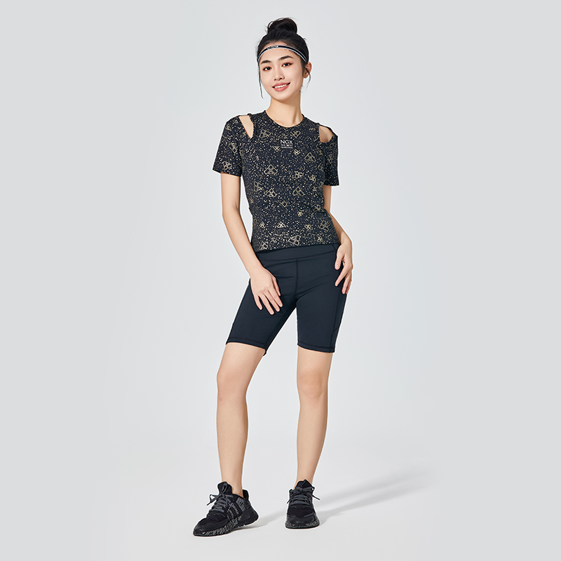 Pantaloni scurți sport clasici negri pentru femei